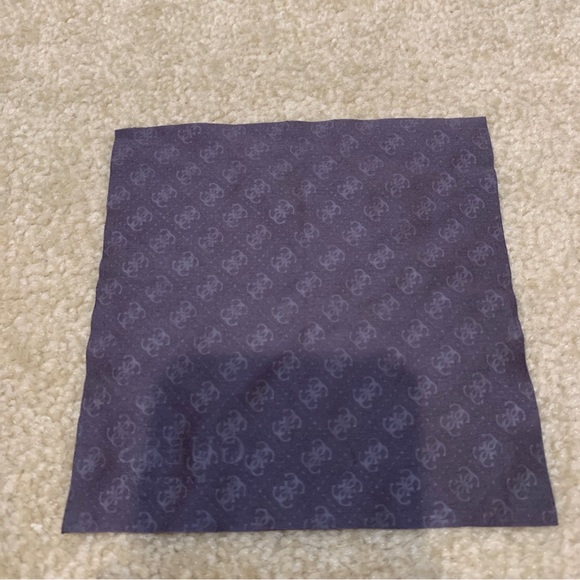 Guess by Marciano Kids Sunglasses Black Plastic Frame with Case Cloth GU 6217 - Picture 11 of 16